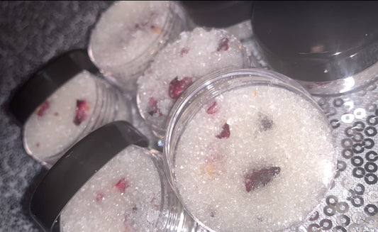 Vanilla Mint Lip scrub is infused in peppermint and vanilla flavoring with 100% natural dried rose petals. 